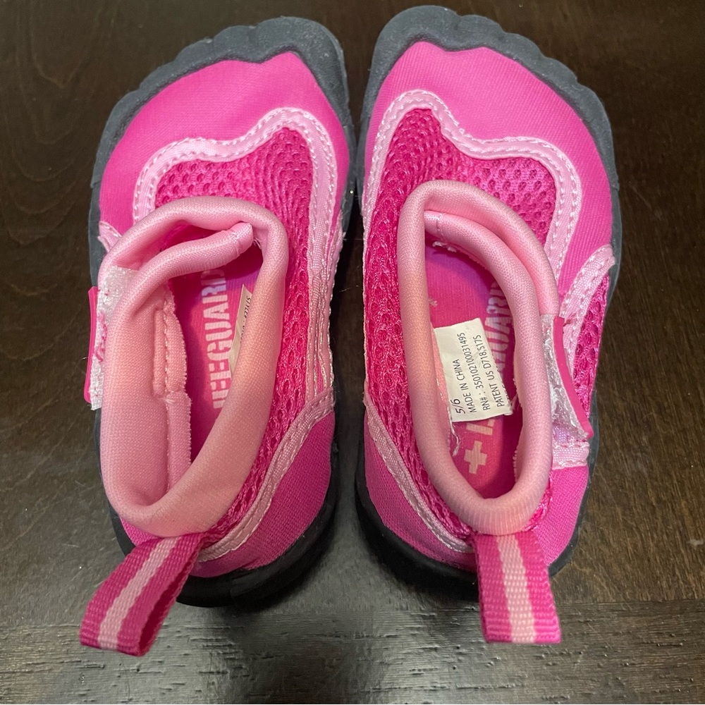 NWOT Water Shoes